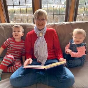 Meet your Posher, Cathy bacas